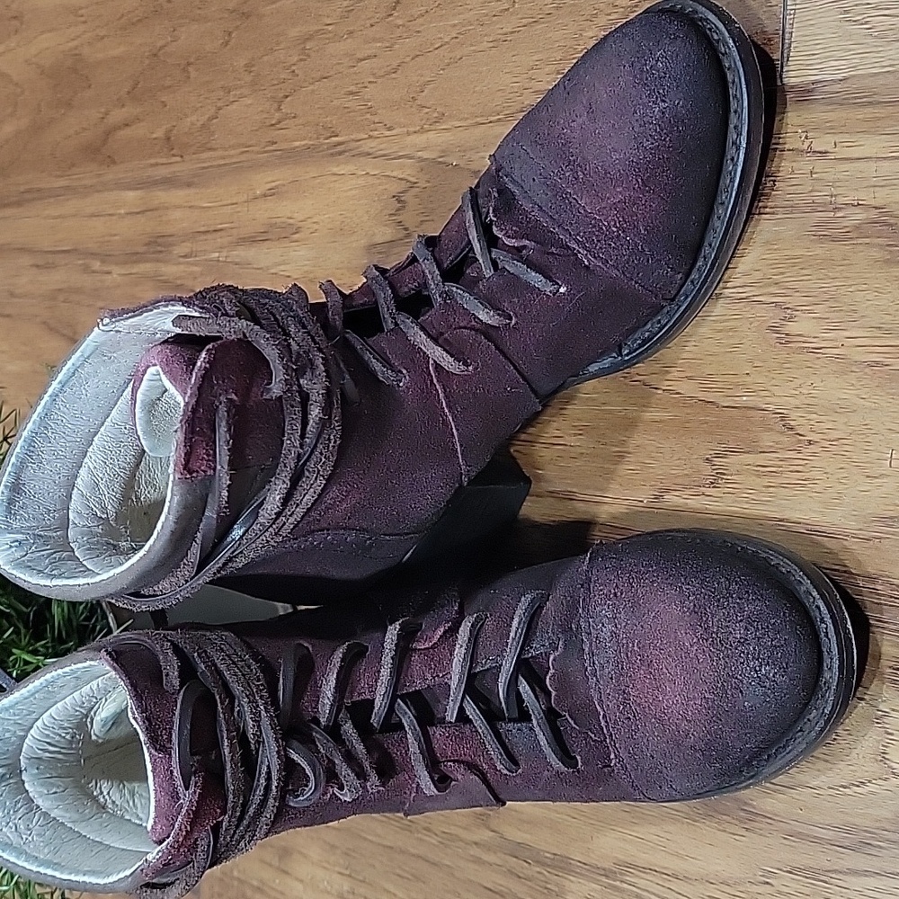 Freebird By Steven Cage in Burgundy 6 - Picture 5 of 14